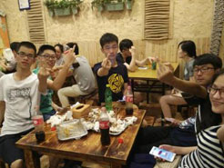 头屯河烧烤加盟,学烧烤技术,开烧烤店多少钱疯狂烤翅加盟